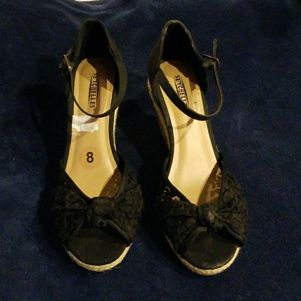Chic Platform shoes, unused